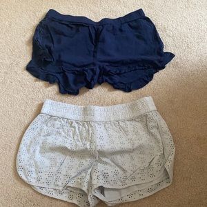 Arie size small shorts